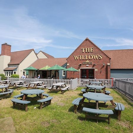 Willows, Blackburn By Marston'S Inn ภายนอก รูปภาพ