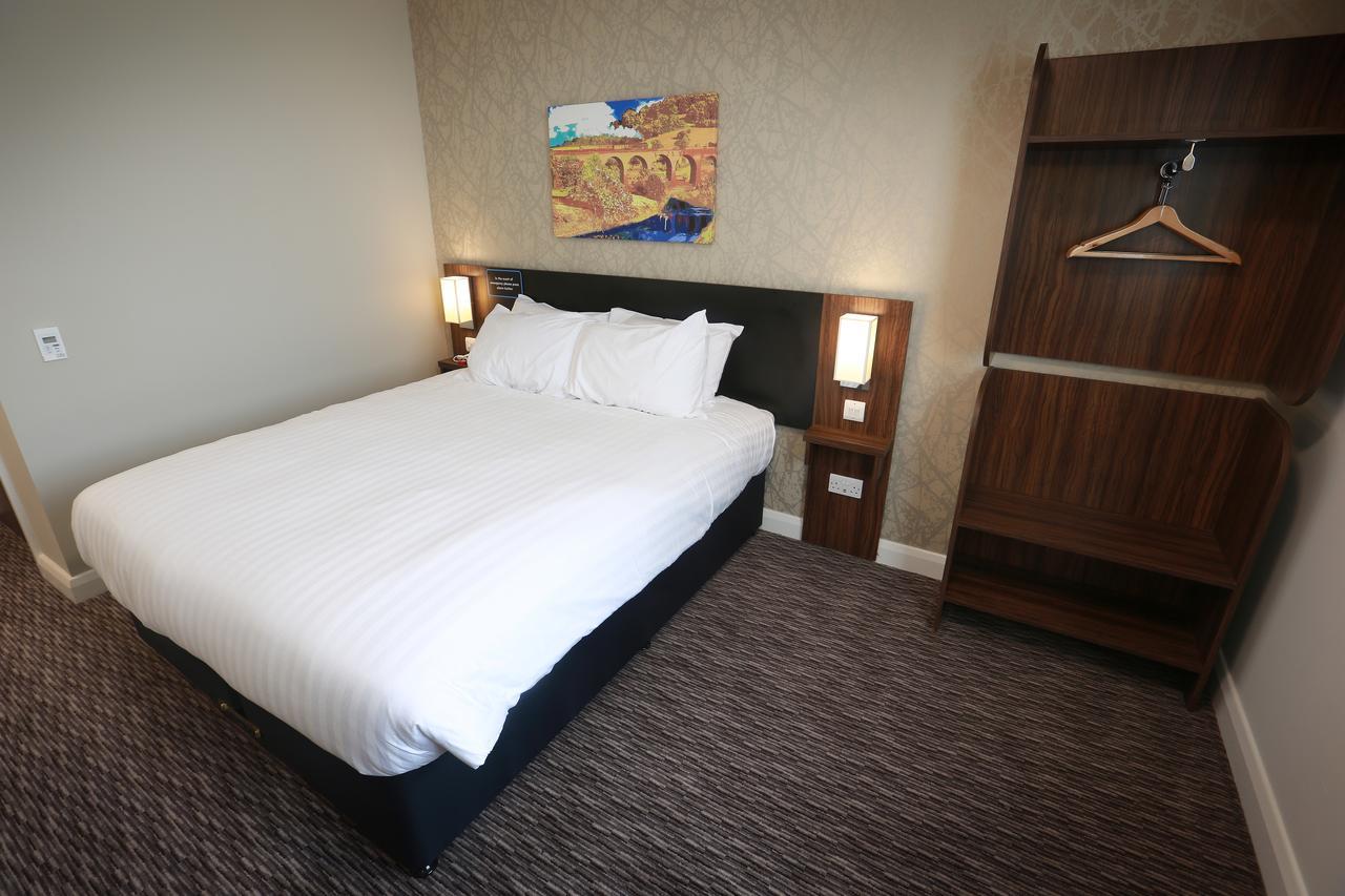 Willows, Blackburn By Marston'S Inn ภายนอก รูปภาพ